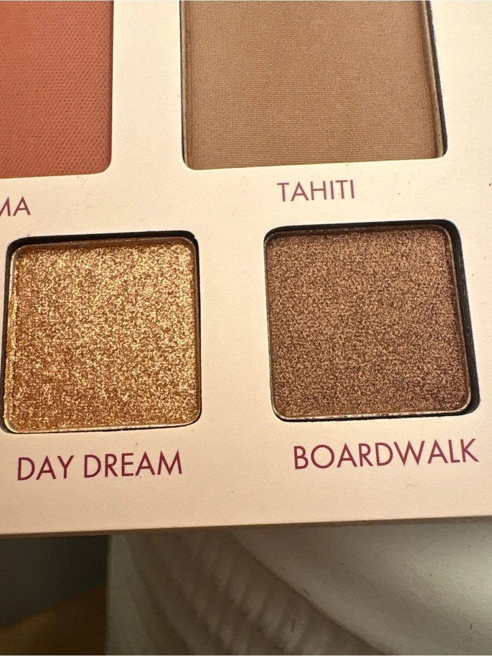 Wander Beauty Island Hops Getaway Eyeshadow Palette - Pink & Mauve Tones